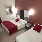 House 4 Mori 4* Roma