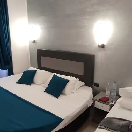 House 4 Mori רומא