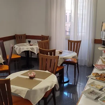 בית הארחה House 4 Mori רומא