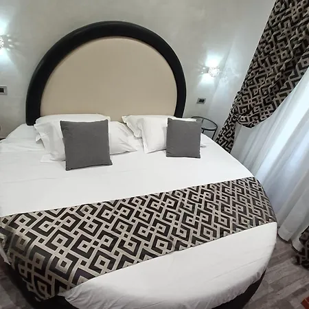 House 4 Mori 4* רומא